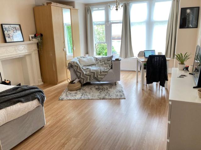 Studio for rent in London Borough of Ealing, Greater London