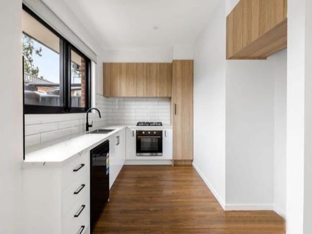 Townhouse for sale in Camerons Creek, Victoria