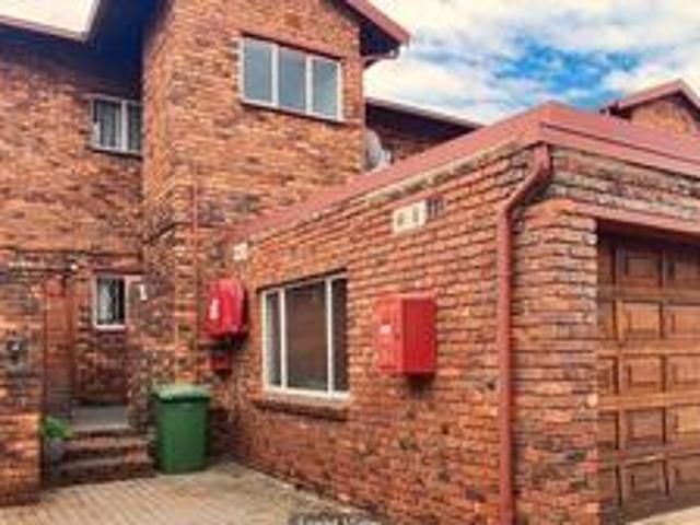 Townhouse for sale in Ekurhuleni, Gauteng