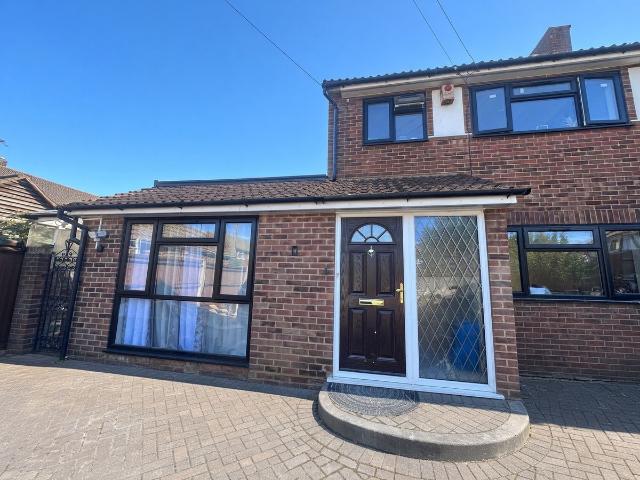 Studio for rent in London Borough of Hounslow, Greater London