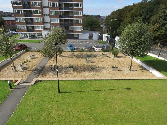 Studio for rent in Calderstones