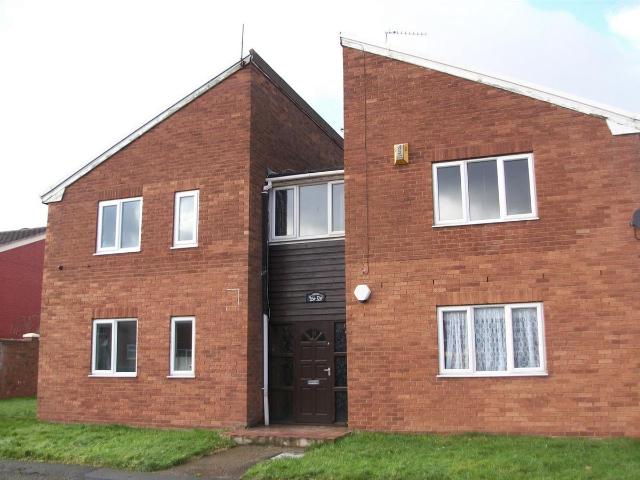 Studio for rent in Calderstones