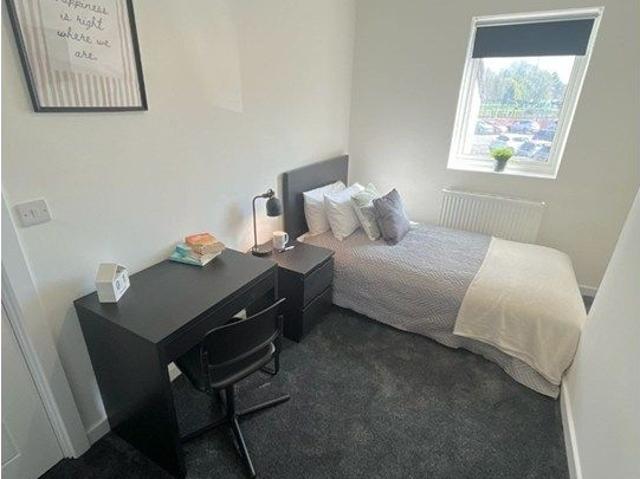 Room for rent in Whiston Cross, Whiston