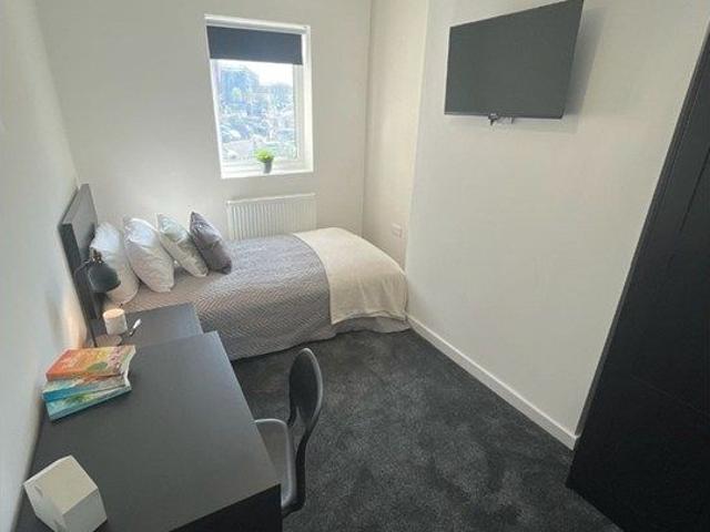 Room for rent in Whiston Cross, Knowsley