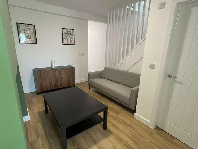 Room for rent in Whiston Cross, Whiston