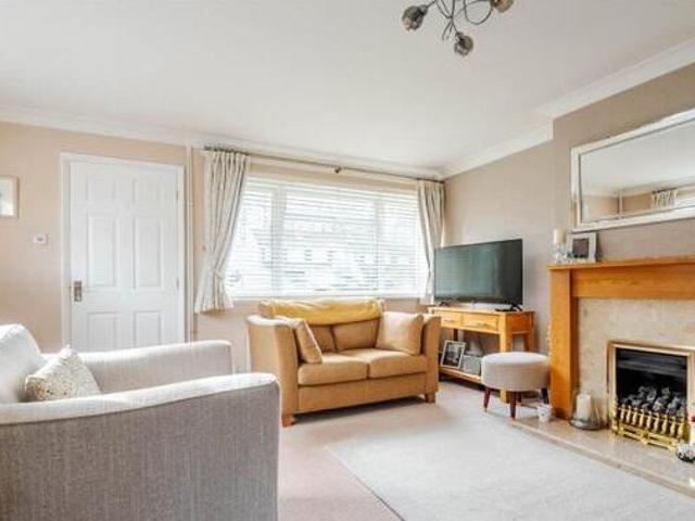 House for sale in Dunstable, Central Bedfordshire