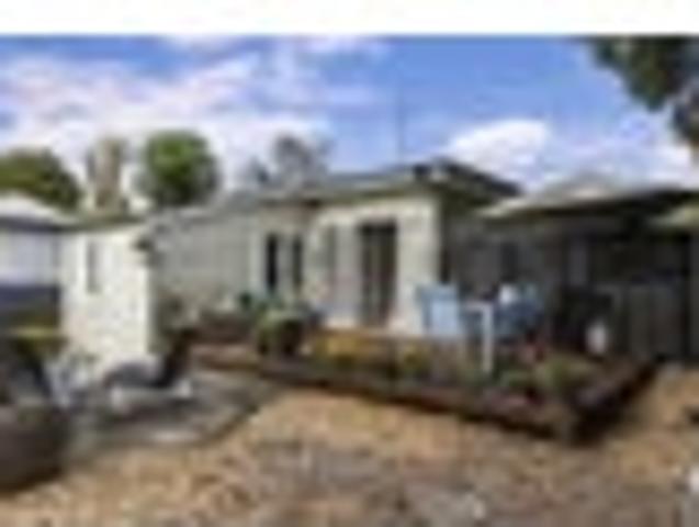 House for sale in Owhata, Oroua County