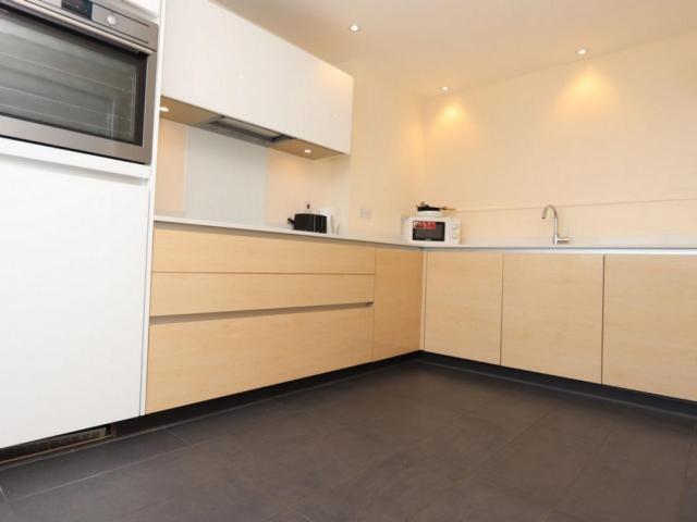 Room for rent in East Greenwich, Greater London