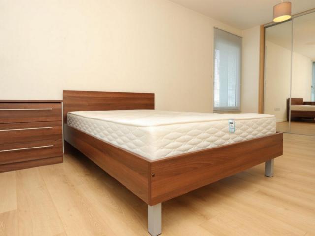 Room for rent in East Greenwich, Greater London