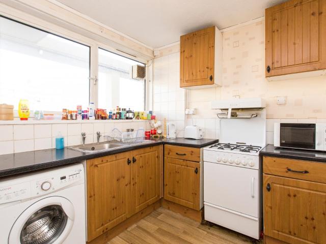 Room for rent in St. George in the East, Cat Hill