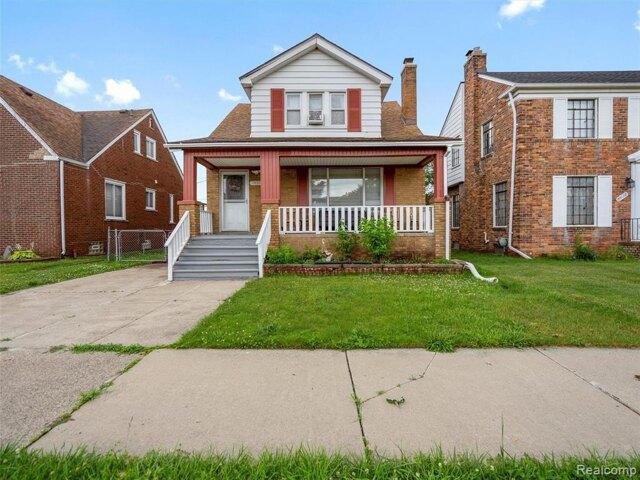 House for sale in Center Line