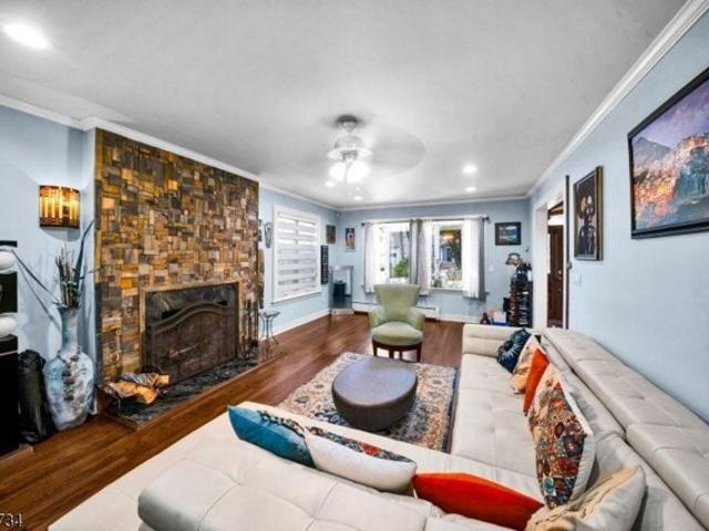 House for sale in Elizabeth, New Jersey