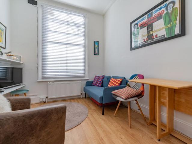 Apartment for rent in Kensal Town, Greater London