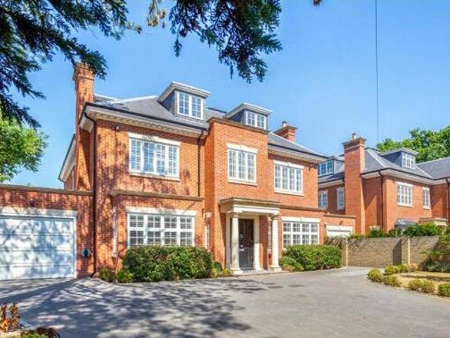 House for sale in Kingston Upon Thames, Greater London