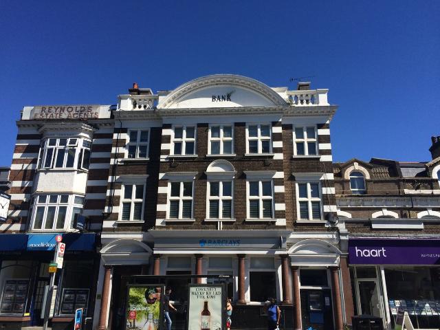 Studio for rent in London Borough of Merton, Raynes Park