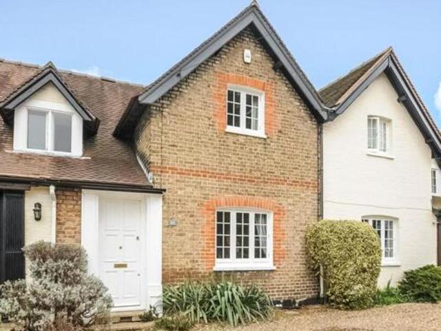 House for sale in Kingston Upon Thames, Greater London