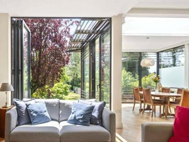 House for sale in Kingston Upon Thames, Greater London