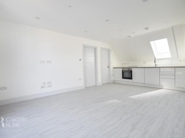 Apartment for rent in London Borough of Croydon, Waddon