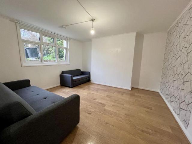 Apartment for rent in London Borough of Croydon, Greater London
