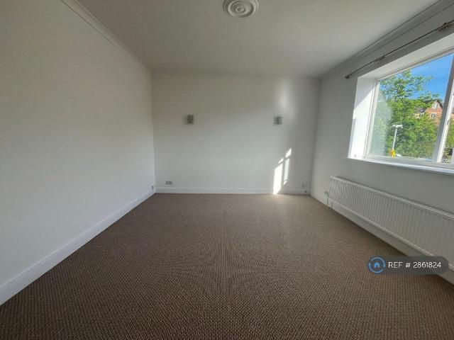 Apartment for rent in London Borough of Croydon, Isle Of Man