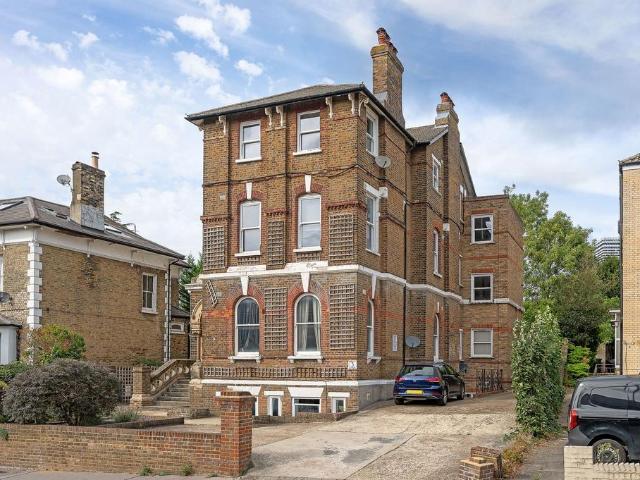 Apartment for rent in London Borough of Croydon, Greater London