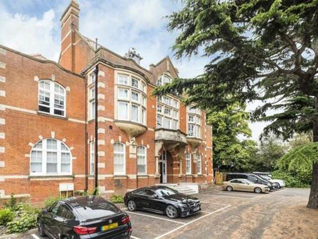 House for sale in Kingston Upon Thames, Greater London