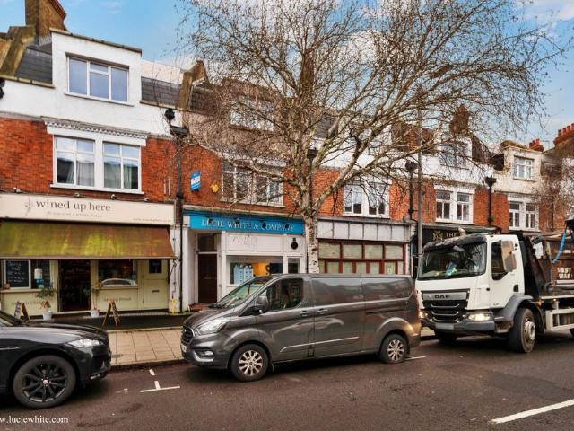 Apartment for rent in Norbiton, Greater London