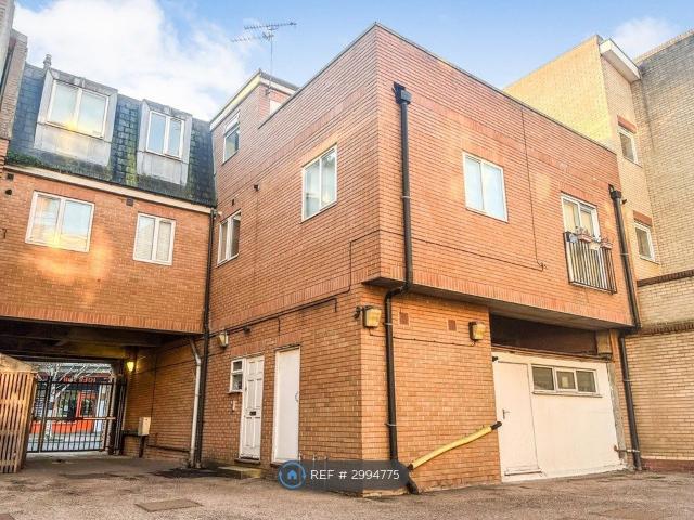 Apartment for rent in Norbiton, Greater London