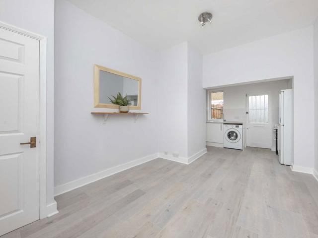 Apartment for rent in Royal Borough of Kingston upon Thames, Greater London