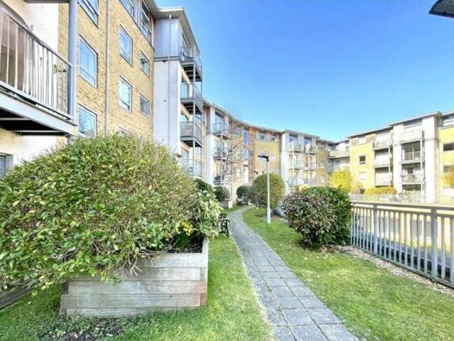 House for sale in Farnborough, Hampshire