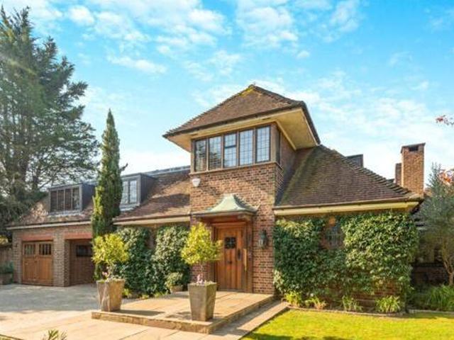 House for sale in Kingston Upon Thames, Greater London