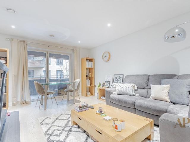 Apartment for rent in Hoxton, Greater London
