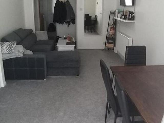 Apartment for rent in Worcester Park Estate, Monks Orchard