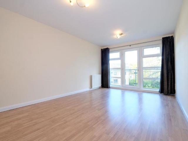 Apartment for rent in Ashgrove, Ballindoch