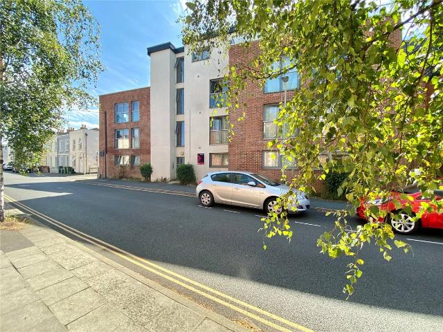 Apartment for rent in Golden Valley, Gloucestershire