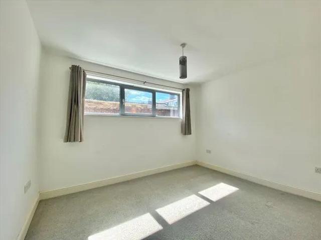 Apartment for rent in Ewens Farm, Golden Valley