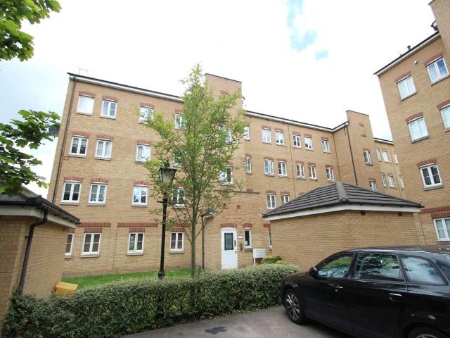 Apartment for rent in Gidea Park, Isle Of Man