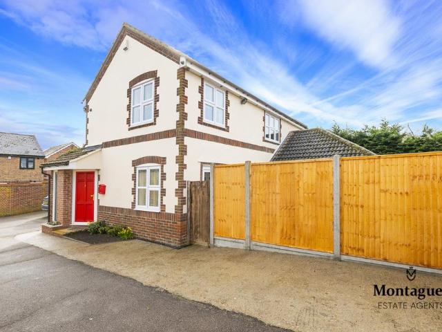 House for rent in Marden Ash, Epping Forest