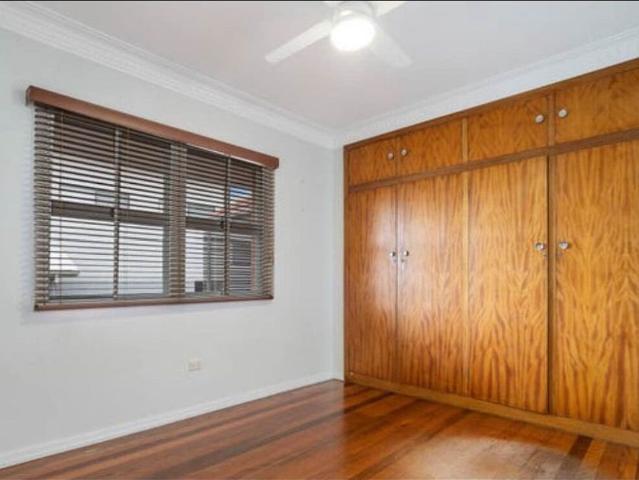 Room for rent in Coorparoo, Greater Brisbane