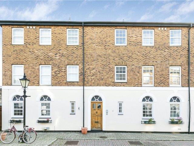 Apartment for rent in London Borough of Ealing, Greater London