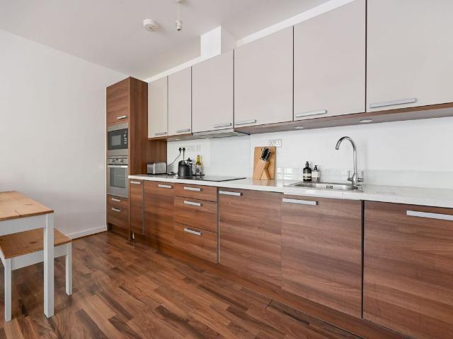 House for rent in Limehouse, Greater London