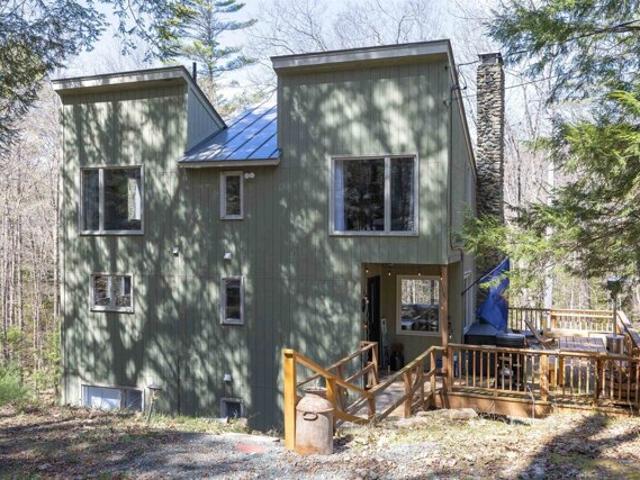 House for sale in Lower Waterford, Vermont