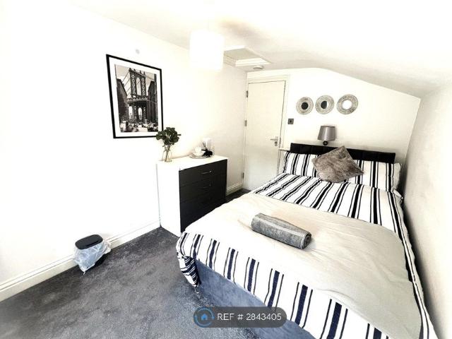 Room for rent in Brompton, Gillingham