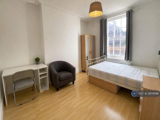 House for rent in Barnsbury, Greater London