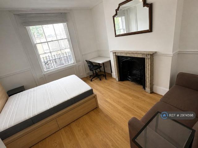 House for rent in Barnsbury, Greater London