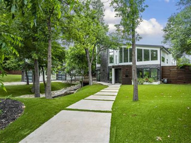House for sale in Dallas, Texas