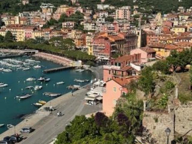 Box in vendita a Lerici, Liguria