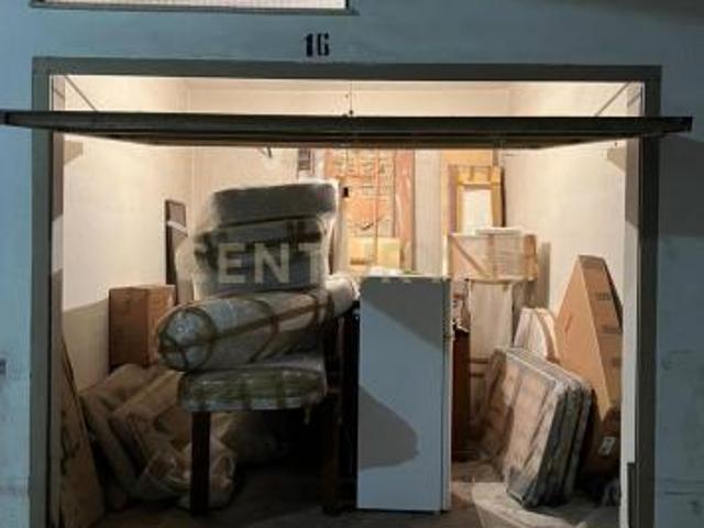 Box in vendita a Sant'agata Li Battiati, Sicilia