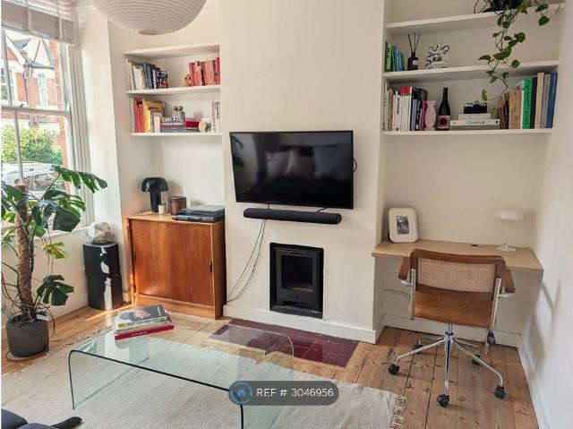 House for rent in London Borough of Southwark, Greater London