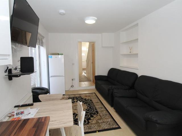 House for rent in Falcon Lodge, Wales